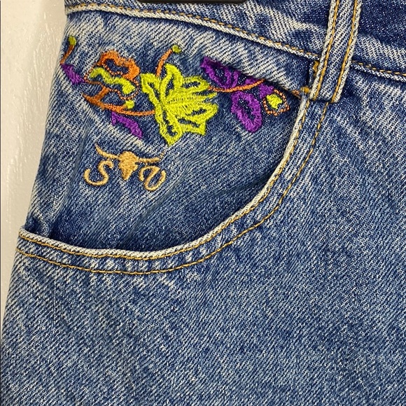 🌺 4 for $25 Jean Long Shorts - Picture 2 of 4